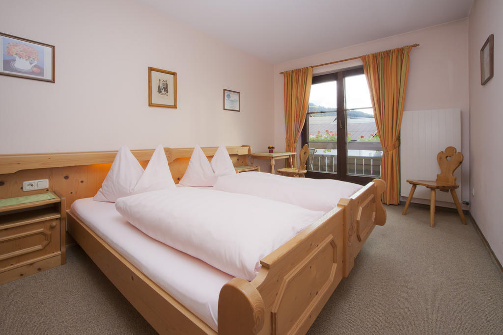 Cafe Rainer Apartment Санкт Йохан ин Тирол Екстериор снимка